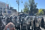 زخمی شدن دست‌کم ۱۳ نفر در جریان خشونت نیروهای امنیتی علیه مردم معترض سقز